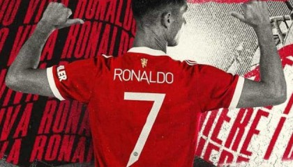 pg电子试玩入口-C罗穿曼联7号球衣 要谢英超卡瓦尼丹尼尔·詹姆斯